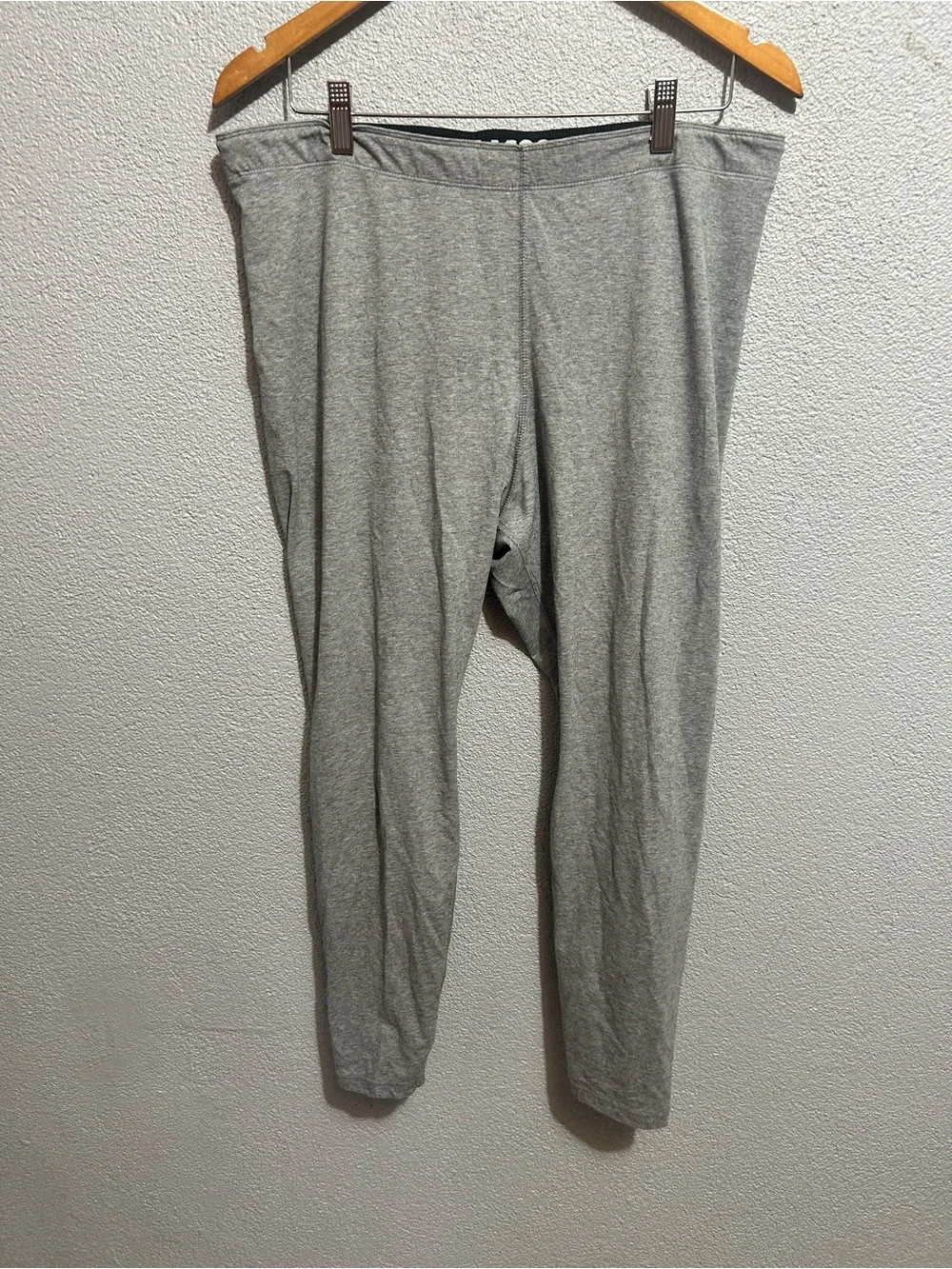 NWOT Nike leggings with black logo 1x